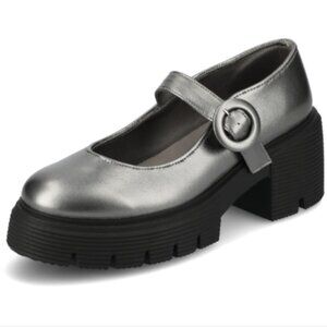 Journee Collection Women's Metallic Pewter Zarynn Mary Jane Shoe Size 7